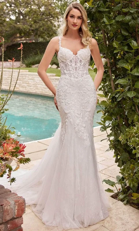 Cinderella Divine CDS432W - Lace-Adorned Sleeveless Wedding Gown